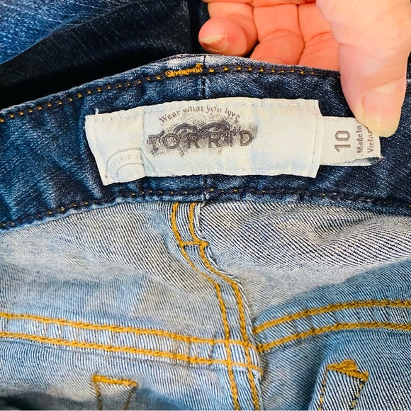 Torrid stretch girlfriend floral tiger high-waist jeans, sz 10 - Picture 12 of 15